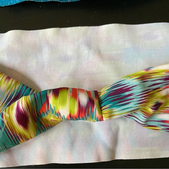 🌟3 for $15 || Bondi Band || Elastic Headbands - Picture 3 of 4
